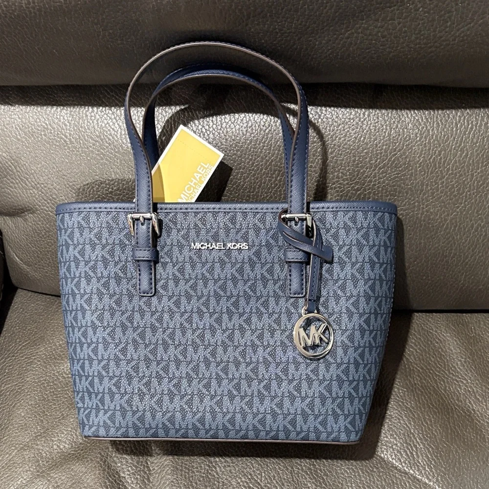 Michael kors jet set travel navy tote